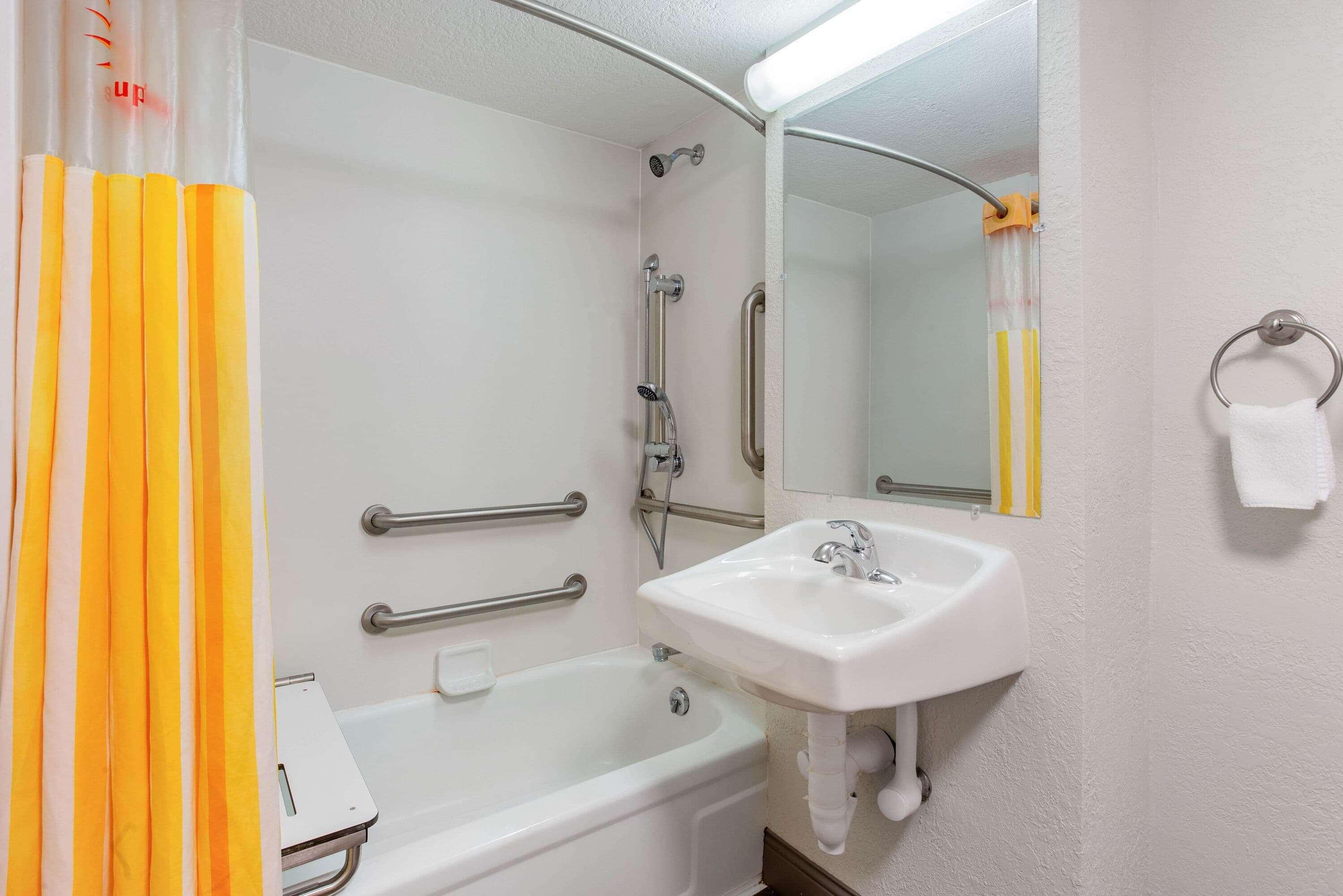 La Quinta Inn By Wyndham Champaign Kültér fotó